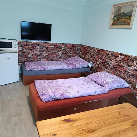 Ubytovaci Zarizeni Orlicek Cernikovice Cp 145 홈스테이 *